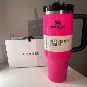 Pink Stanley | Unreleased | Eletric Pink | Limited Edition Stanley 40 oz Quench